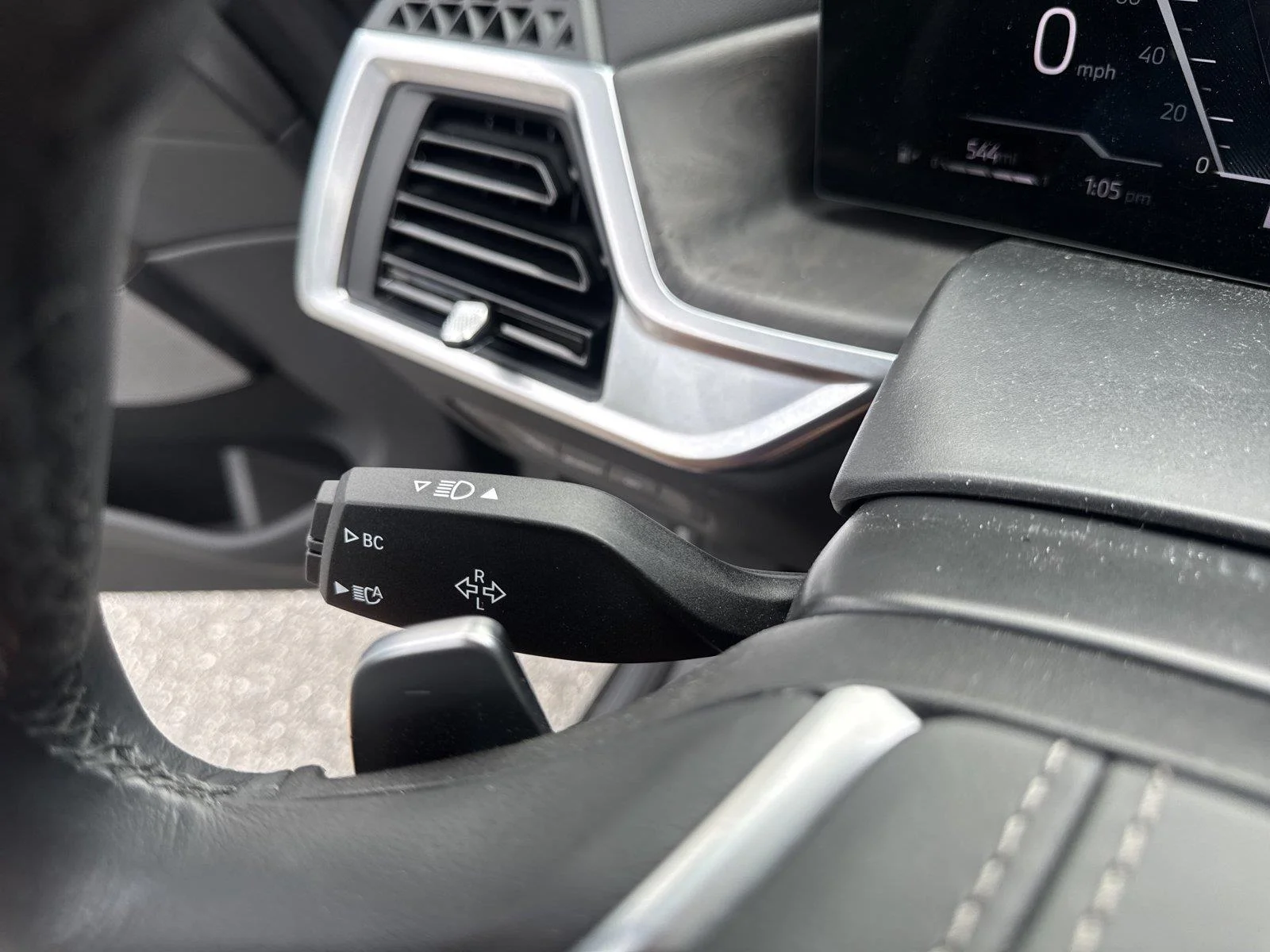 Used 2026 Skyscraper Grey Metallic BMW sDrive40i image 21