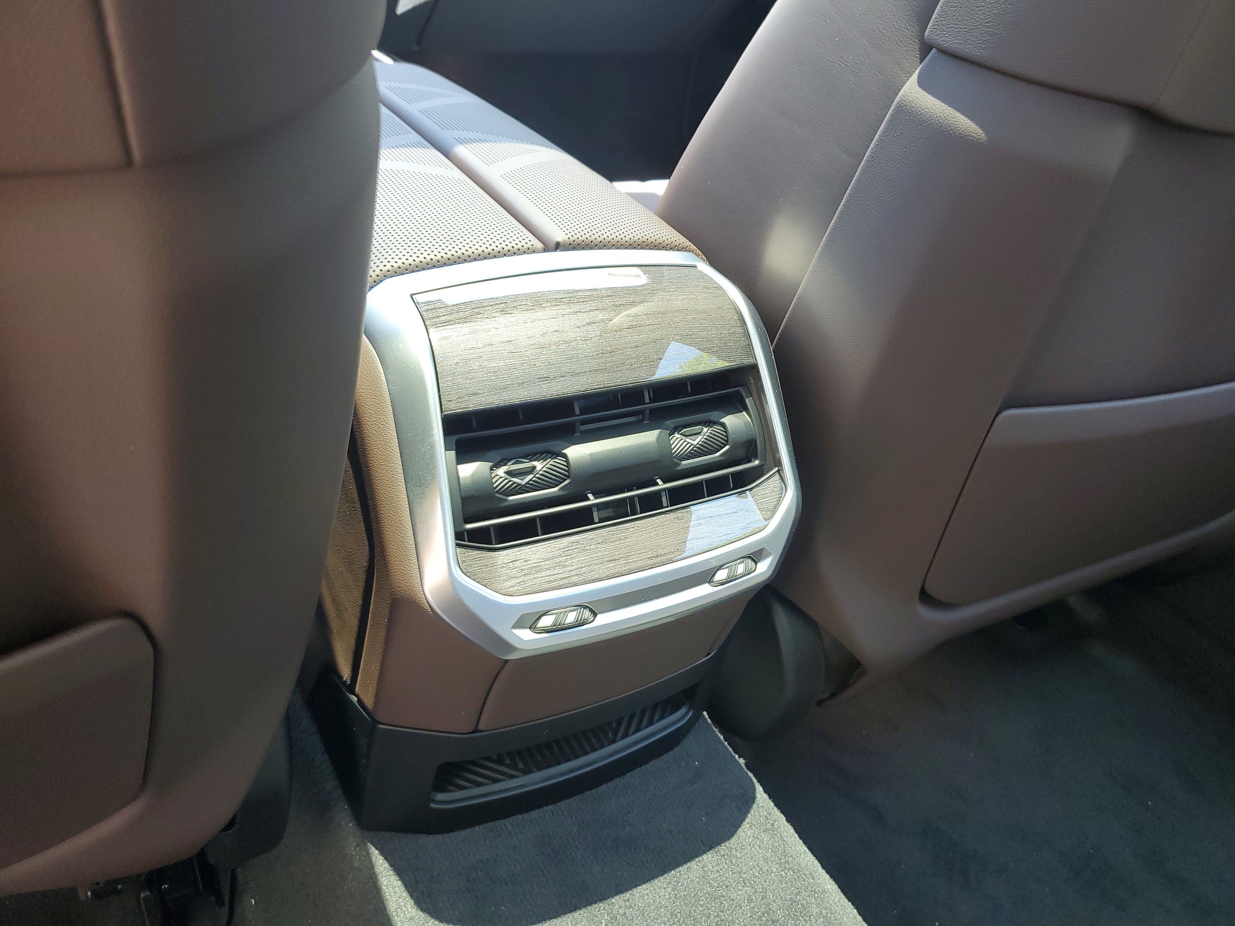 New 2026 Mineral White Metallic BMW 760i xDrive image 12