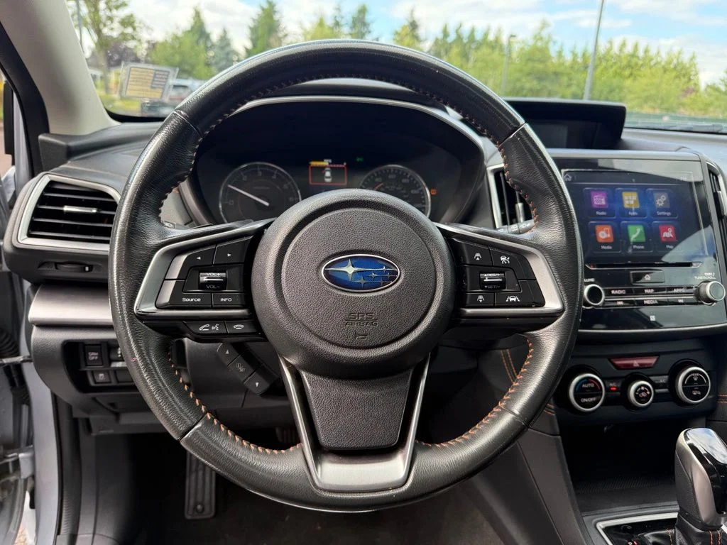 Used 2018 Ice Silver Metallic Subaru 2.0i Limited image 11