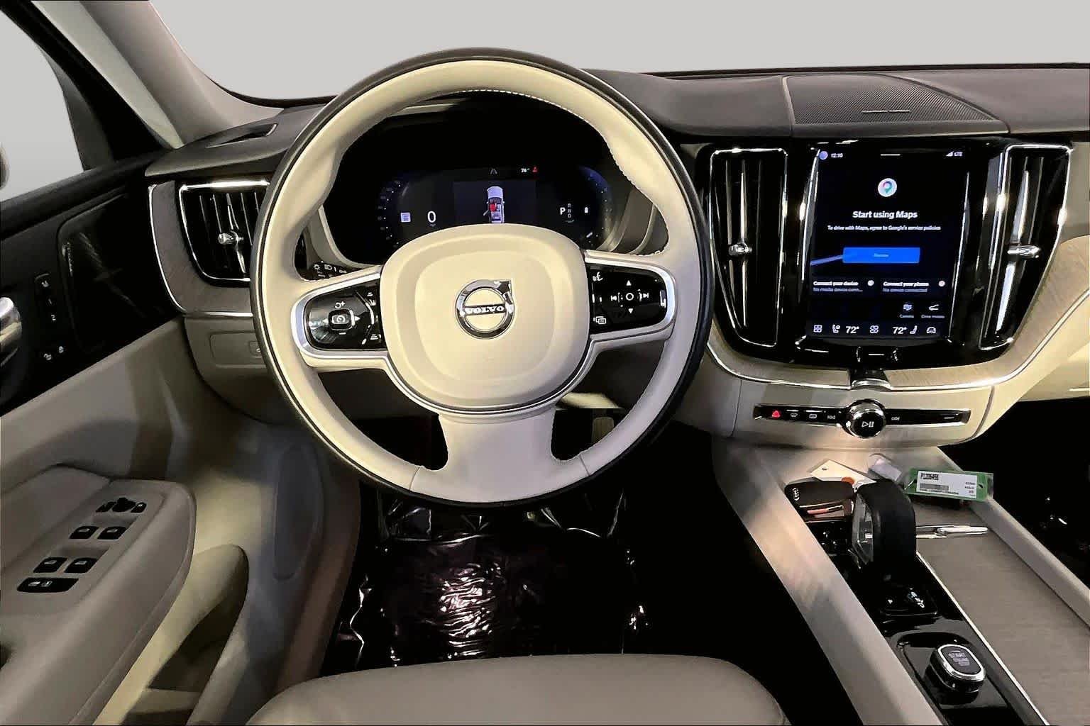 Pre-Owned 2023 Volvo XC60 Plus Dark Theme