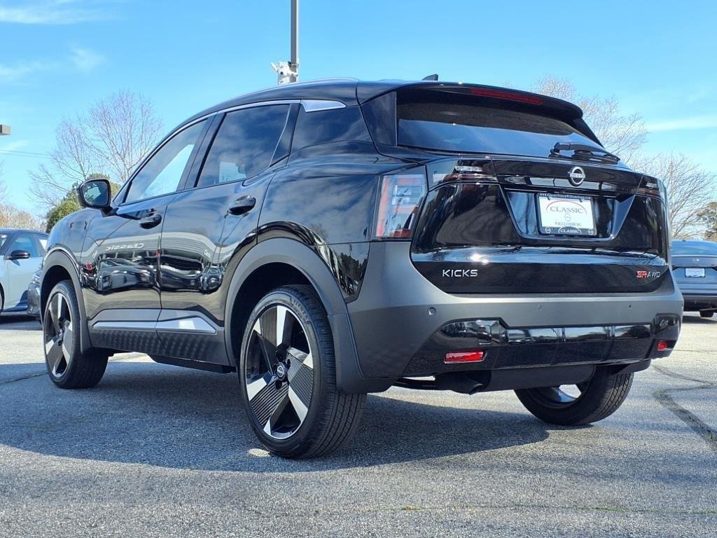 2025 Nissan Kicks SR AWD - Photo 5