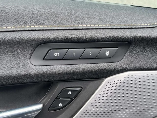Used 2021 Black Cadillac Sport image 19