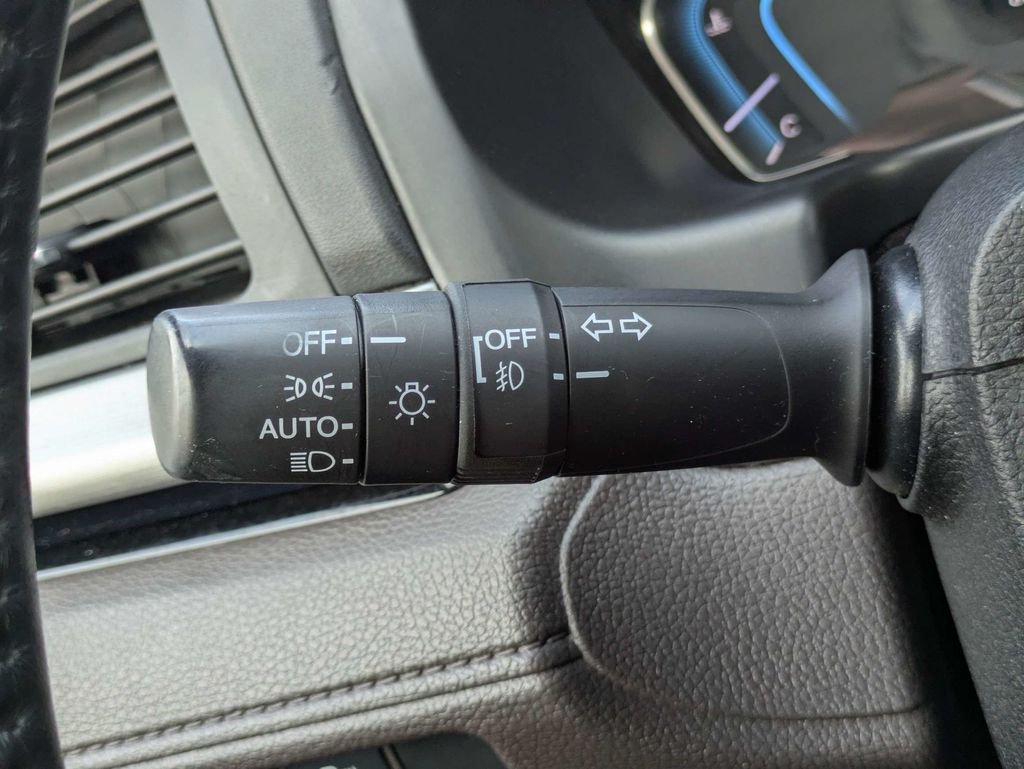 Used 2019 White Honda Elite image 29