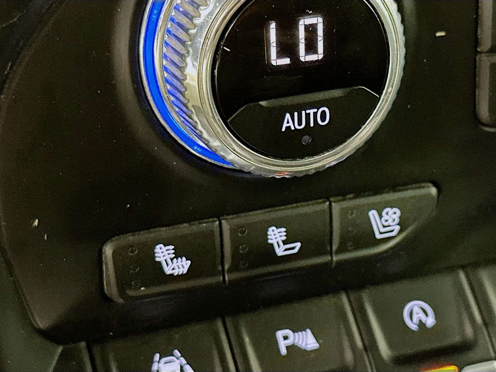 Used 2020 Steel Metallic GMC Denali image 22