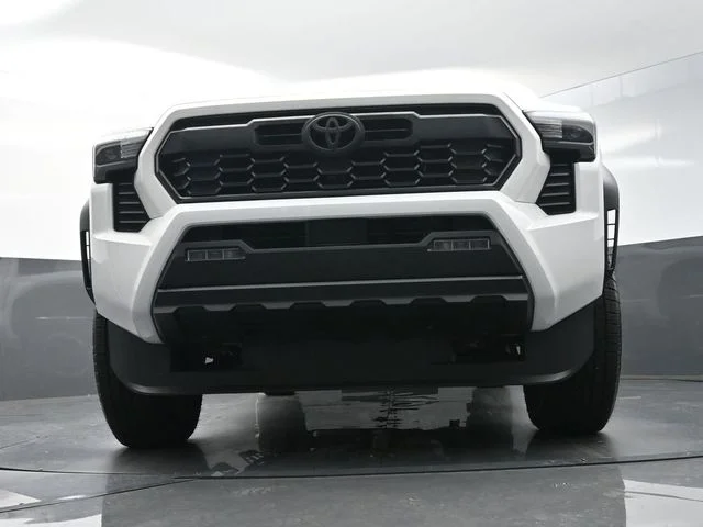 Used 2025 White Toyota TRD Off Road image 33