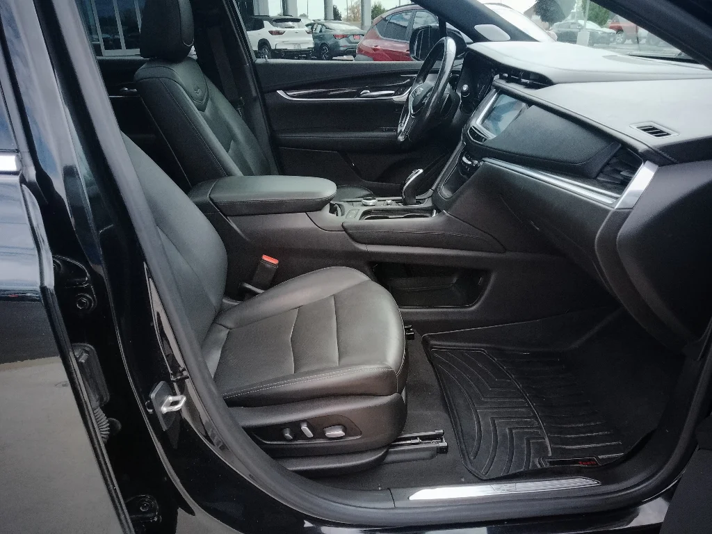 Used 2020 Stellar Black Metallic Cadillac Premium Luxury FWD image 17