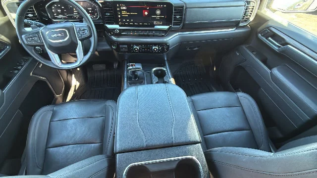 2025 GMC Sierra 1500 SLT - Photo 26
