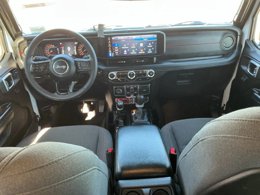 Used 2024 White Jeep Rubicon image 27