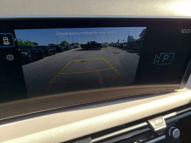 Used 2026 Black Hyundai SEL Premium image 31