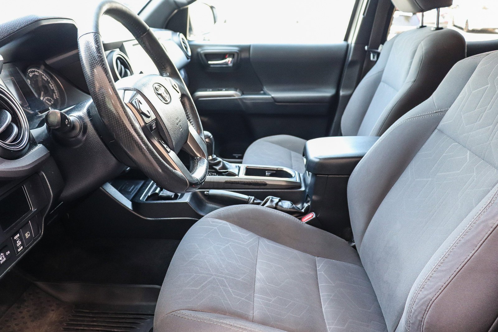 Used 2018 Super White Toyota TRD Sport image 22