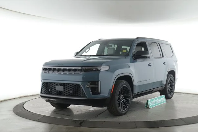 New 2026 Steel Blue Exterior Paint Jeep Limited Reserve image 10