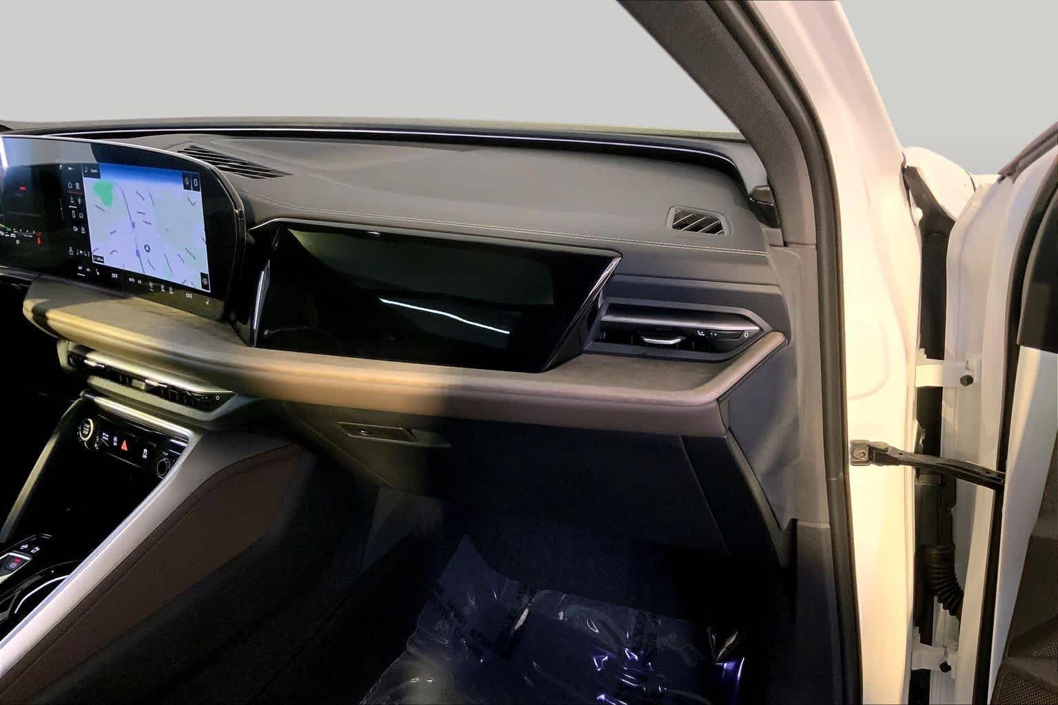 Used 2025 Arkona White Audi Premium image 19