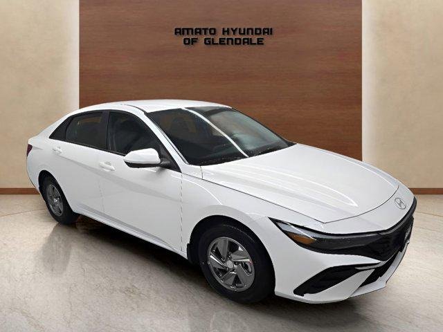 New 2026 White Hyundai SE image 8