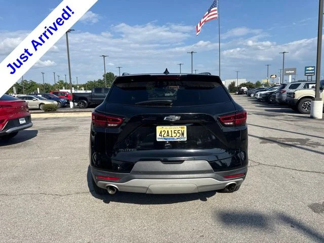 Used 2023 Black Chevrolet LT image 4