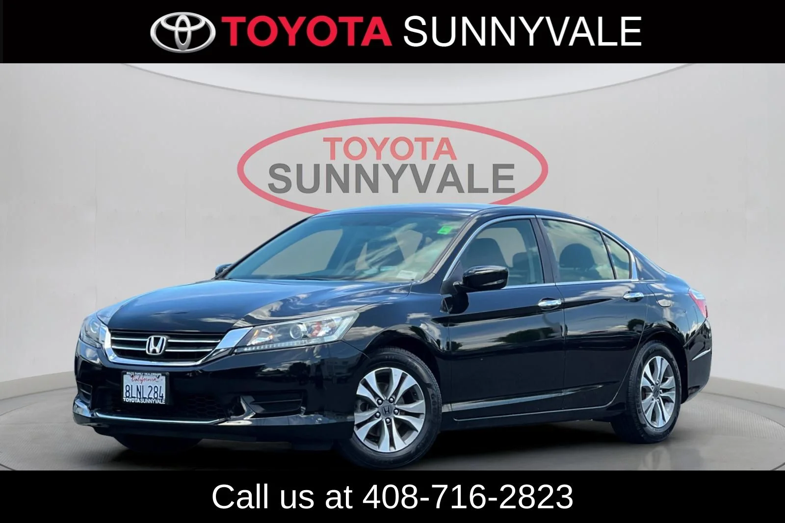 Used 2013 Black Honda LX image 2