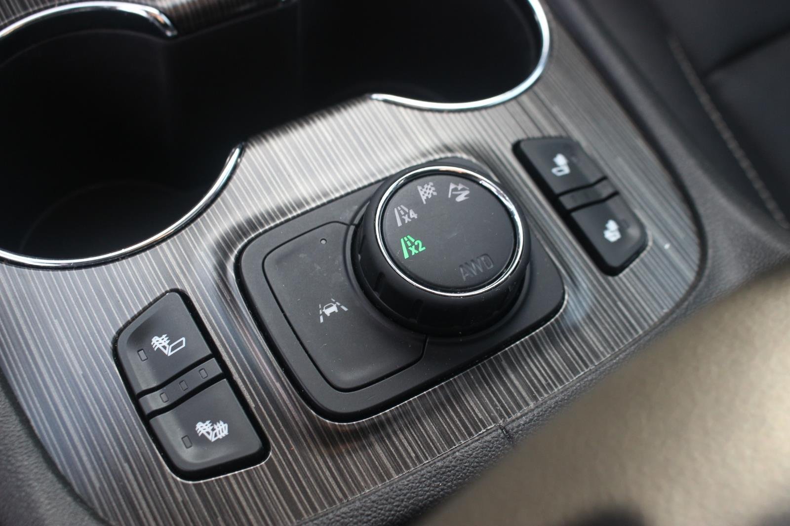 Used 2020 SMOKEY QUARTZ METALLIC GMC SLT image 24