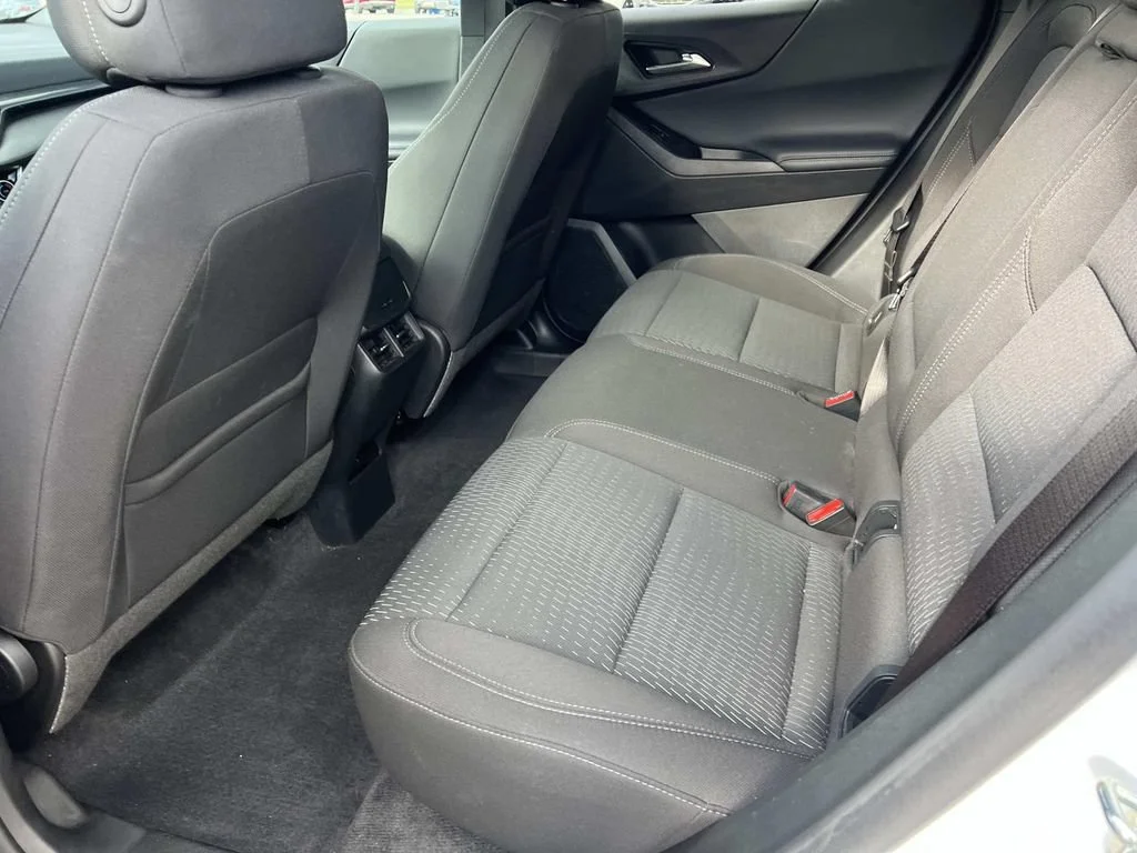 Used 2025 Summit White Chevrolet LT image 10