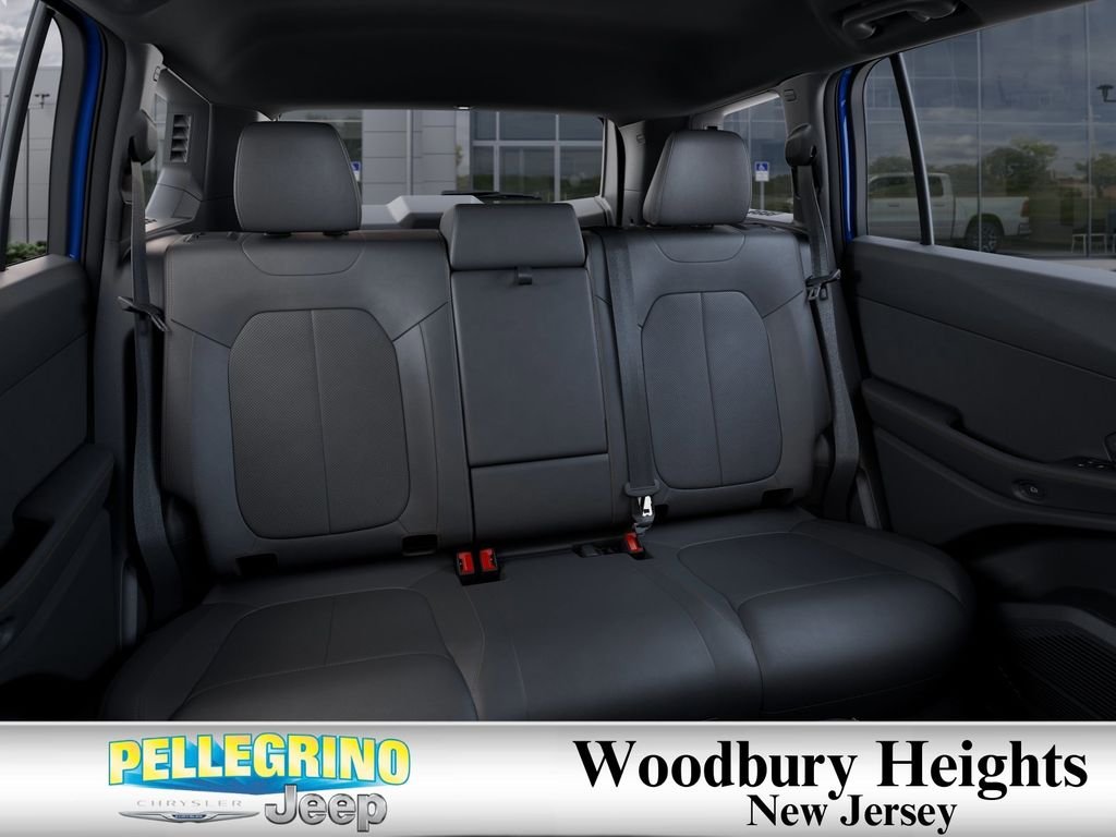 New 2026 Hydro Blue Pearl-Coat Exterior Paint Jeep Limited image 15