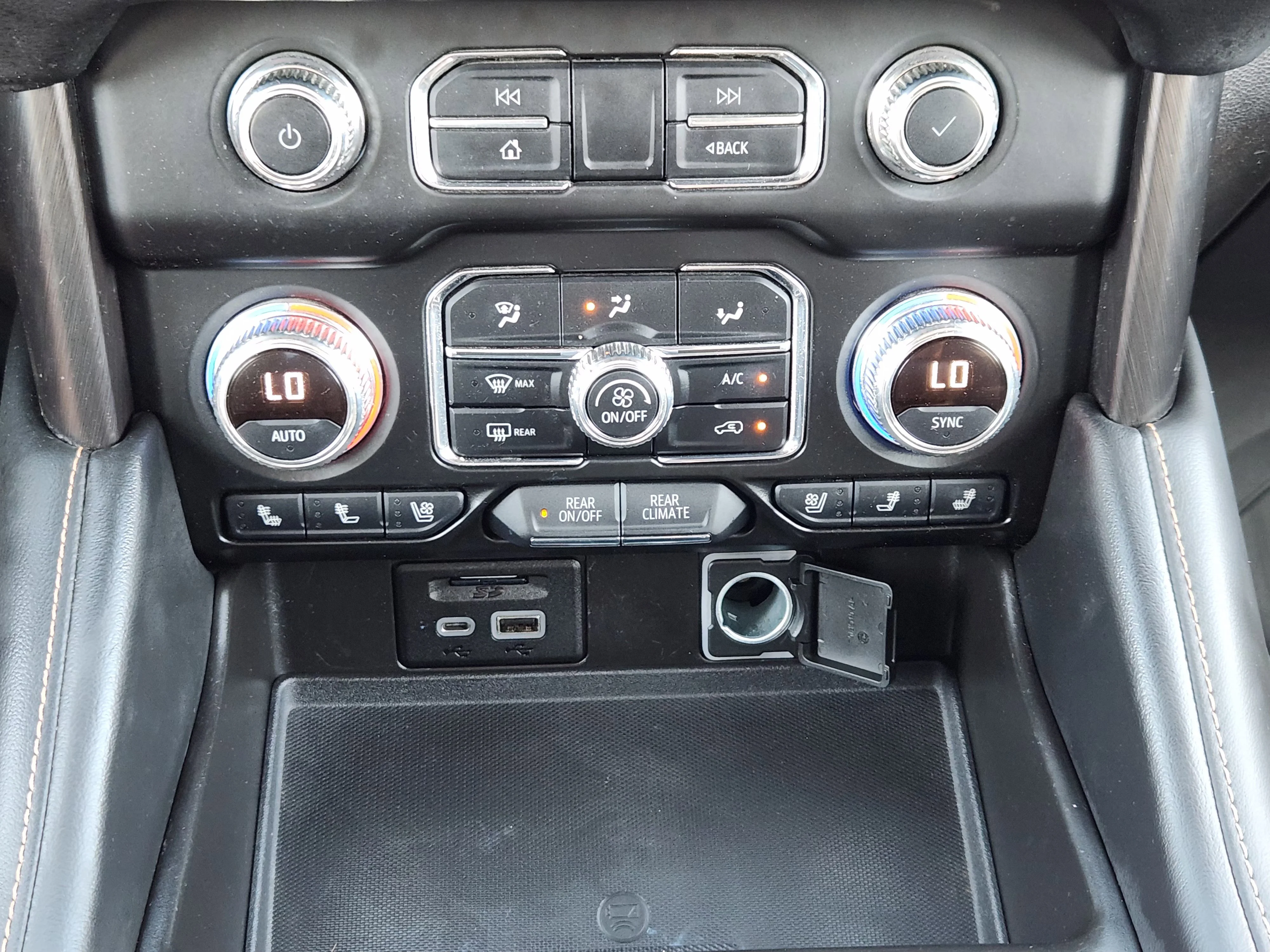 Used 2021 Onyx Black GMC AT4 image 20