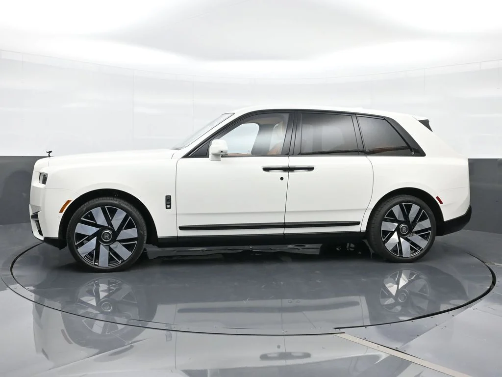 Used 2026 White Rolls-Royce  image 3