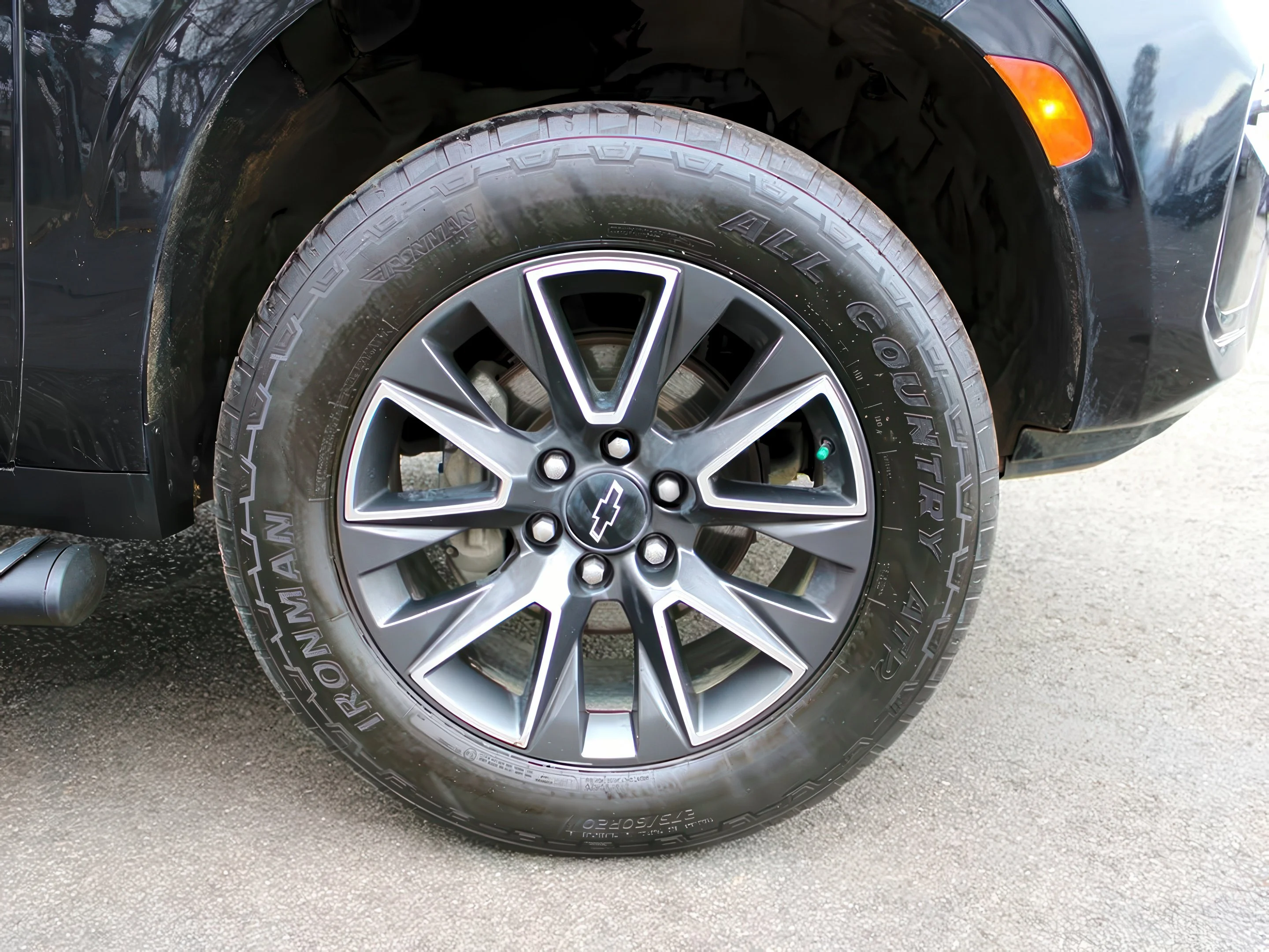 2021 Chevrolet Suburban Z71 - Photo 28