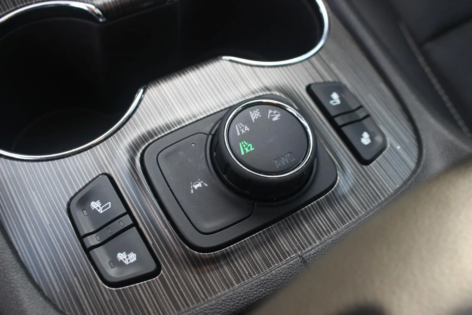 Used 2020 SMOKEY QUARTZ METALLIC GMC SLT image 24