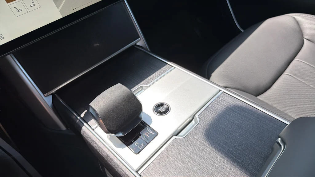 New 2026 White Land Rover SE image 21
