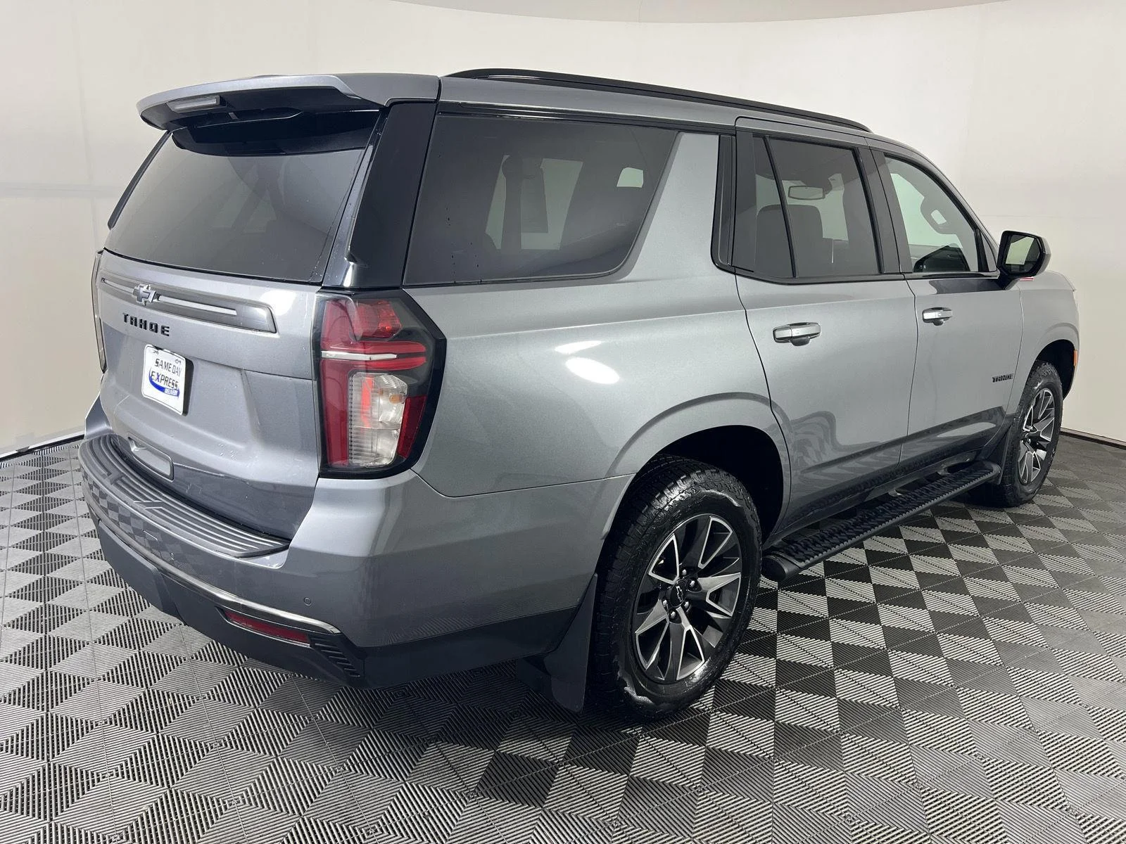 Used 2022 Satin Steel Metallic Chevrolet Z71 image 32