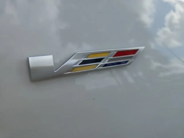Used 2024 Summit White Cadillac V-Series image 9