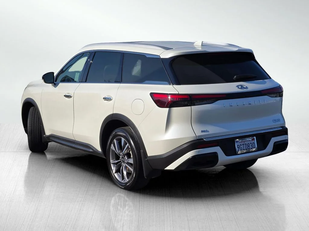 Used 2023 Majestic INFINITI LUXE image 8