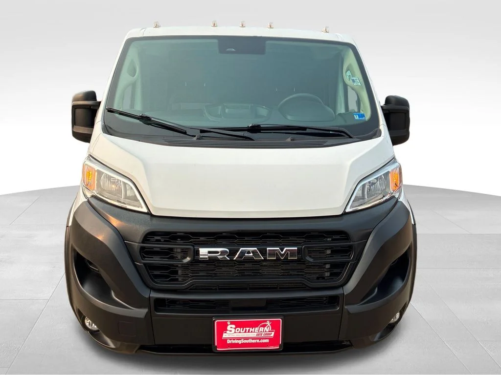 Used 2025 White Ram Base image 9