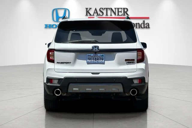 Certified Used 2023 Platinum White Pearl Honda TrailSport image 7