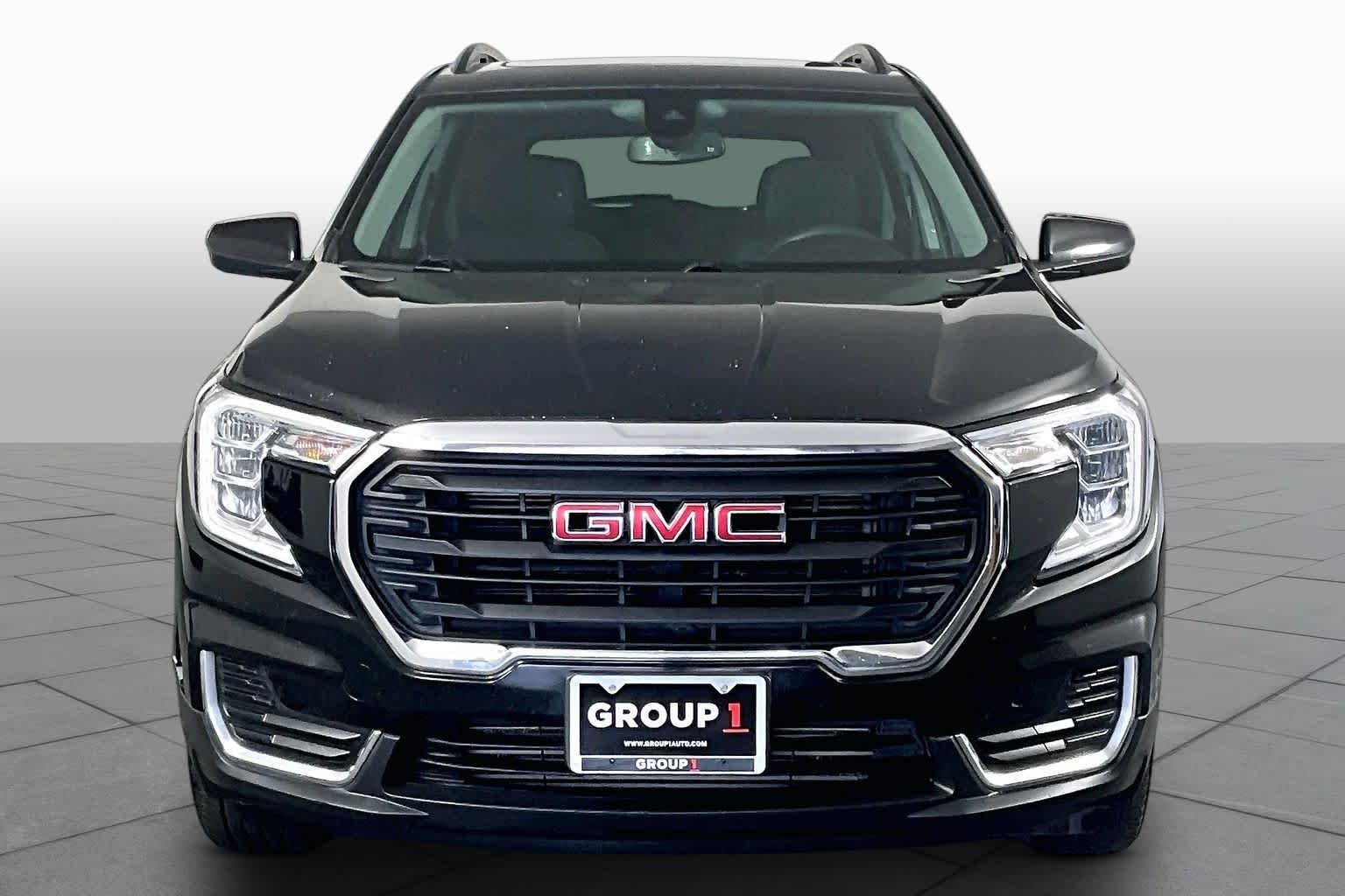 Certified Used 2022 EBONY TWILIGHT METALLIC GMC SLE image 4