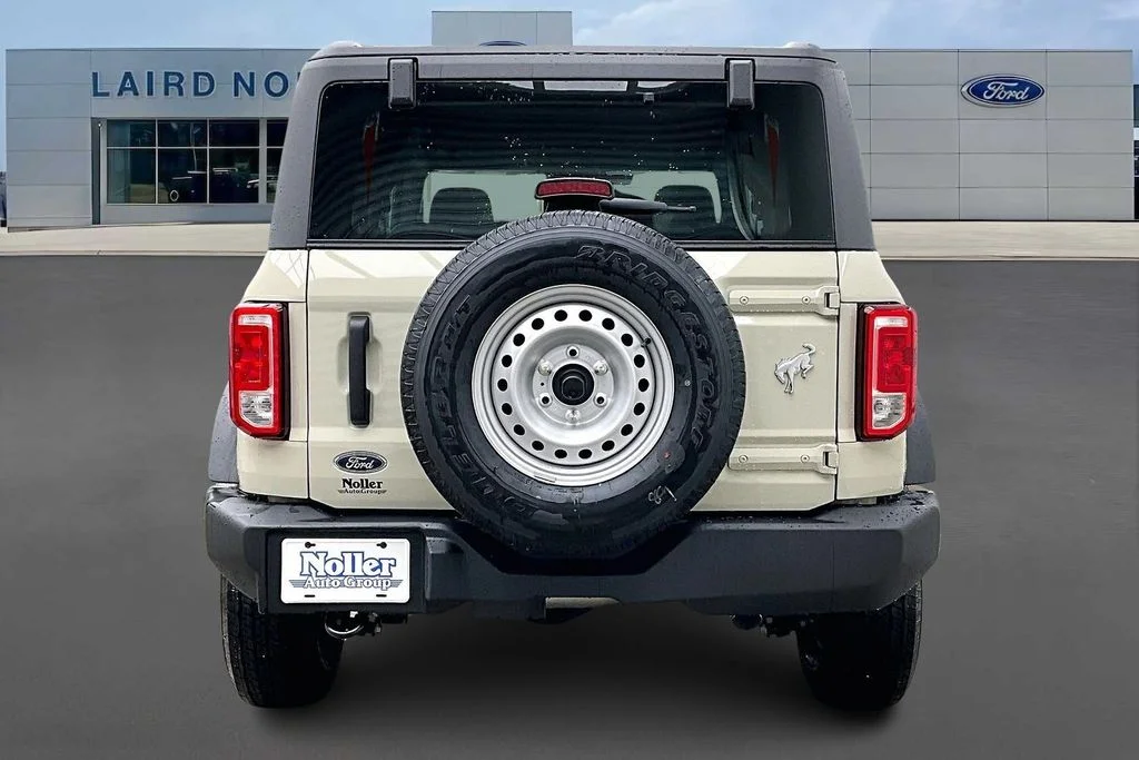 New 2025 Beige Ford Base image 4
