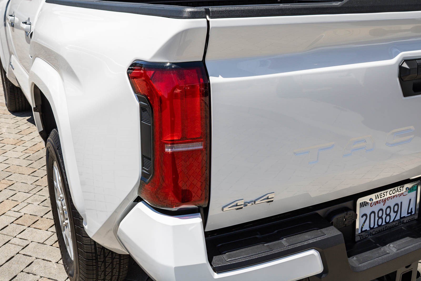 Used 2026 Ice Cap Toyota SR5 image 9