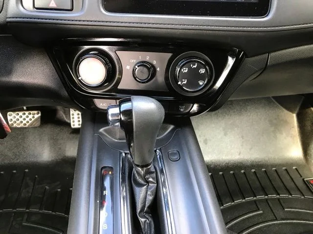Used 2020  Honda Sport image 16