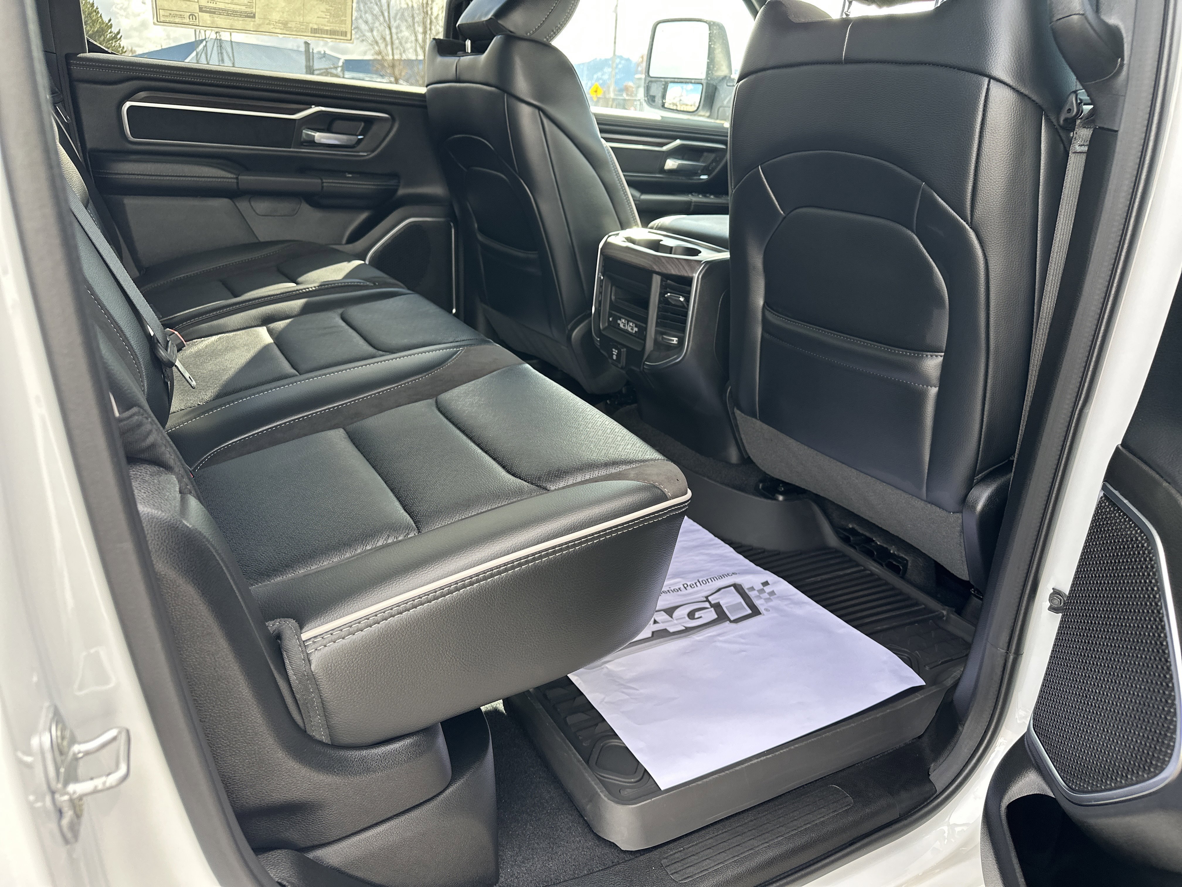 2026 RAM 1500 Laramie - Photo 11