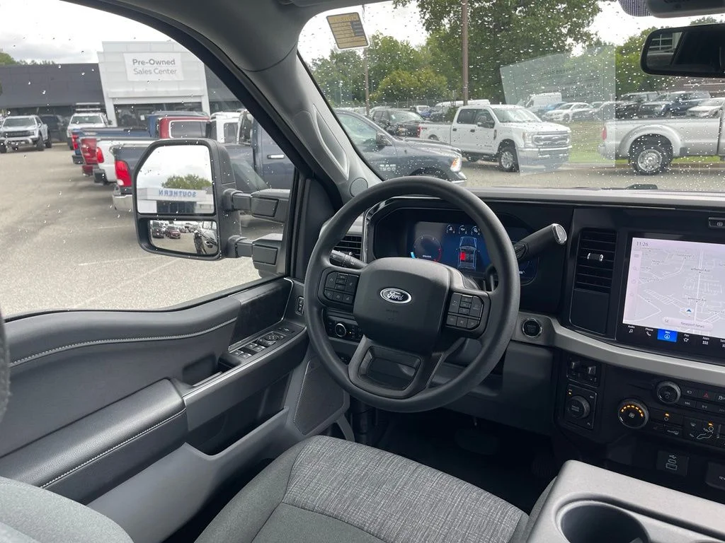 Used 2026 Agate Black Metallic Ford XLT image 9