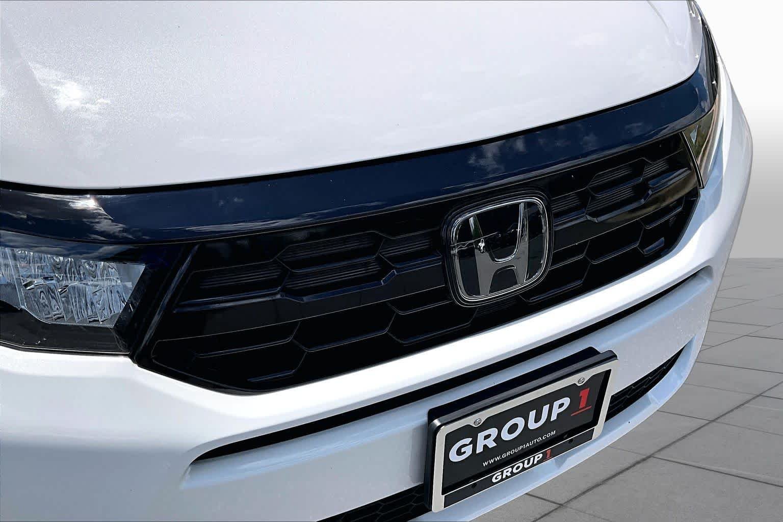 Used 2025 Platinum White Pearl Honda Touring image 30
