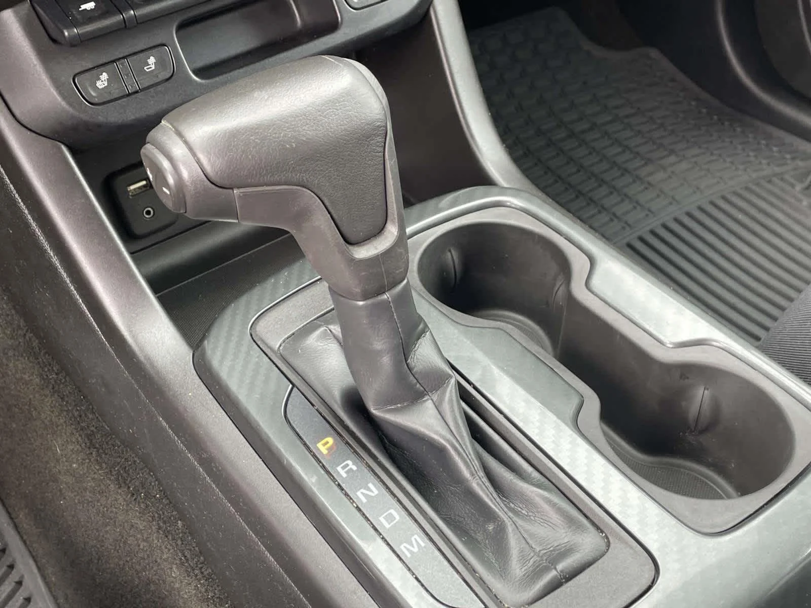 Used 2015 Cyber Gray Metallic GMC 4WD SLE image 26