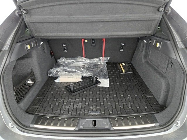 New 2026 Eiger Grey JAGUAR P400 R-DYNAMIC S image 14