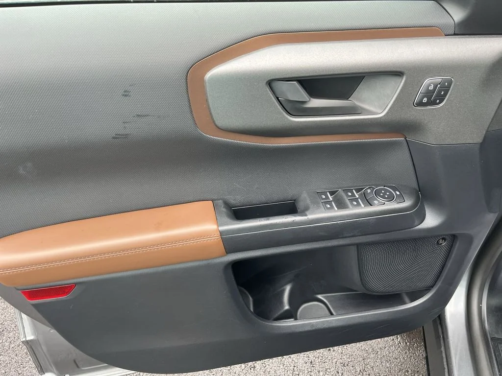 Used 2025 Gray Ford Outer Banks image 13