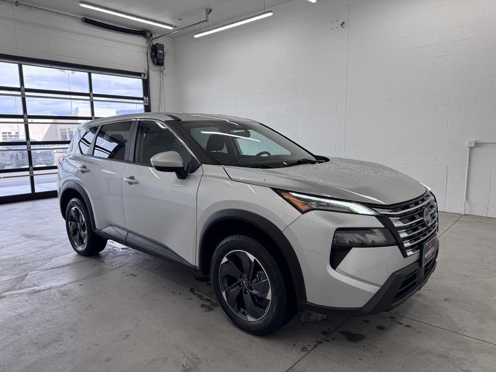 2024 Nissan Rogue SV - Photo 11