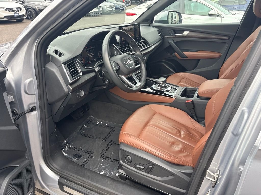 Used 2022 Florett Silver Metallic Audi 40 Premium Plus image 13