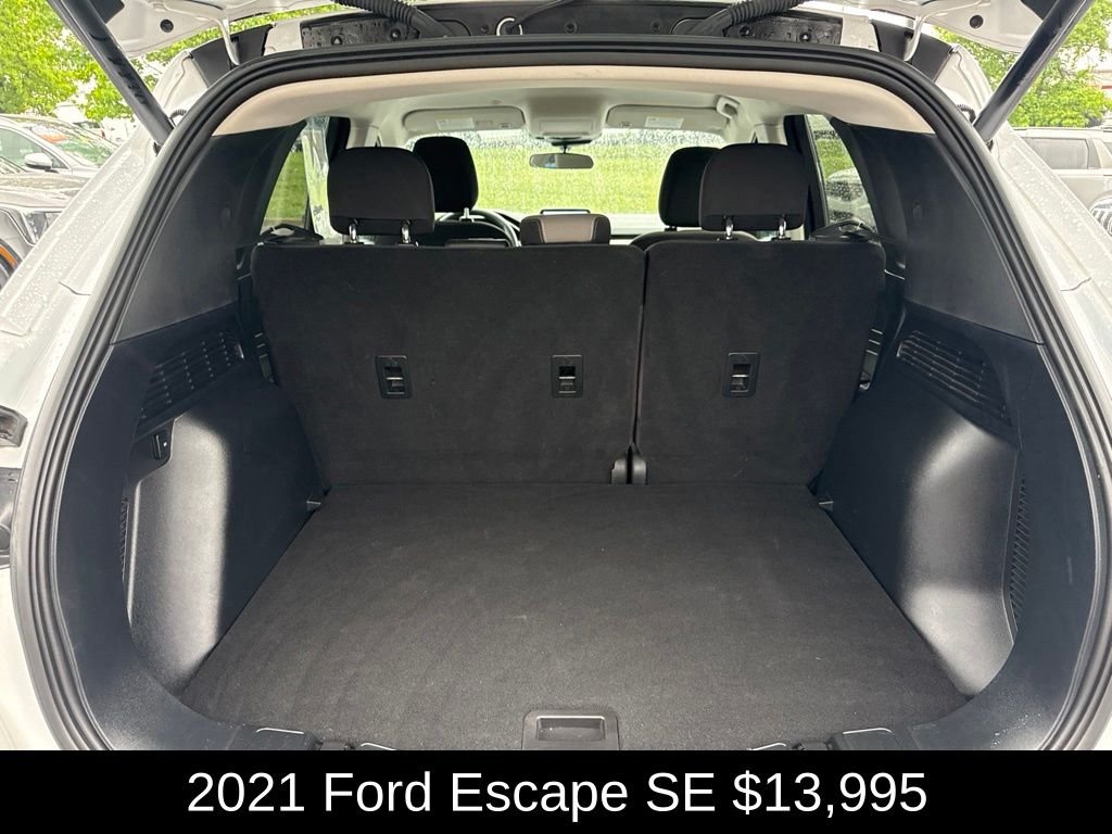 Used 2021 Oxford White Ford SE image 15