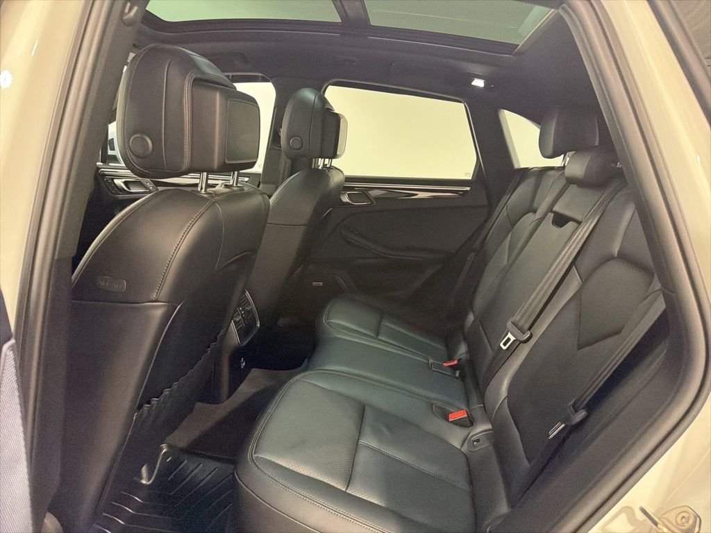 Used 2021 White Porsche Base image 22