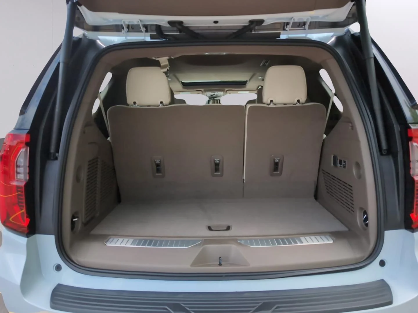 New 2026 Glacier White Tricoat GMC Denali image 35