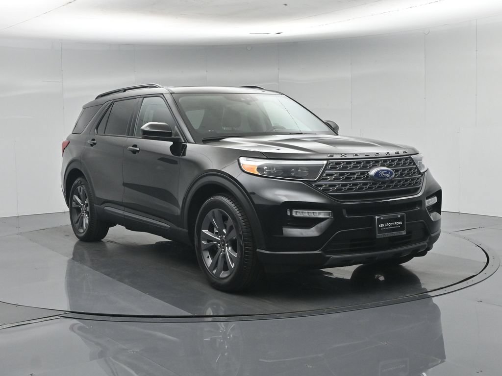 Certified Used 2023 Black Ford XLT image 64