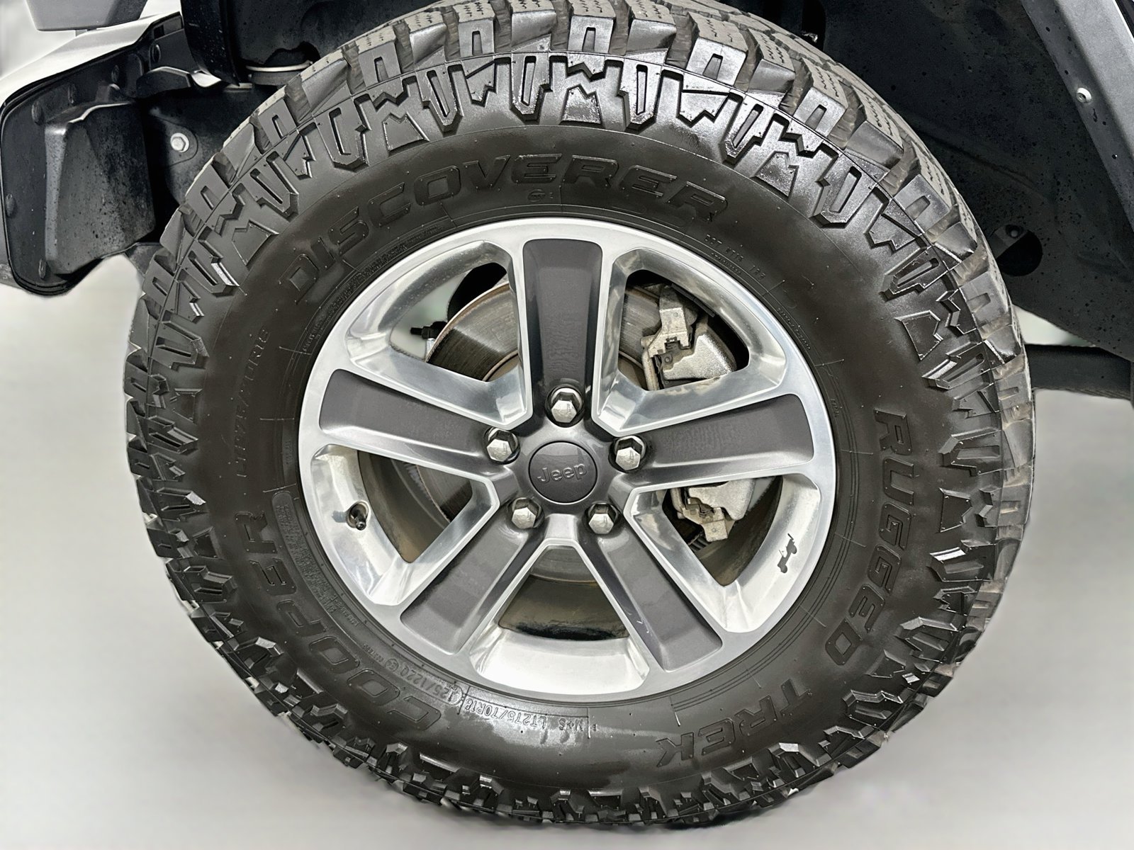 Used 2022 Black Clearcoat Jeep Unlimited Sahara image 32