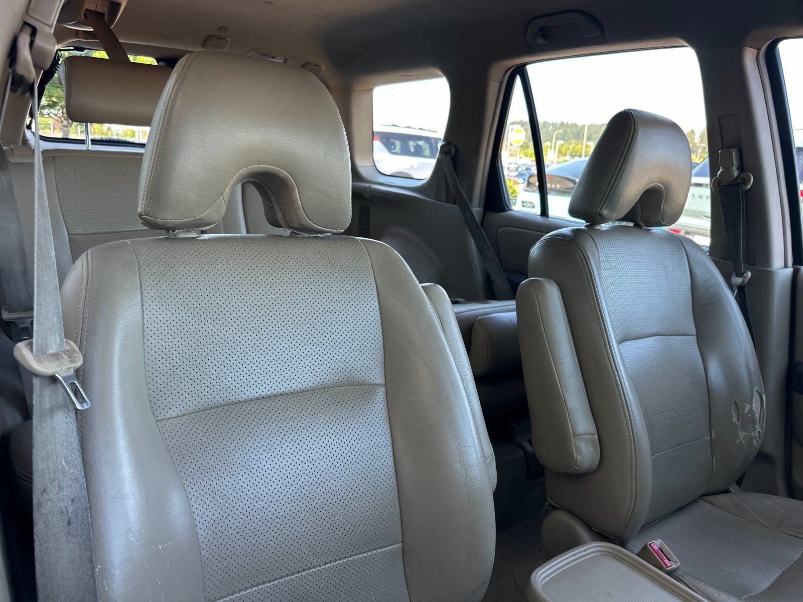 Used 2005 Sahara Sand Metallic Honda LX image 16
